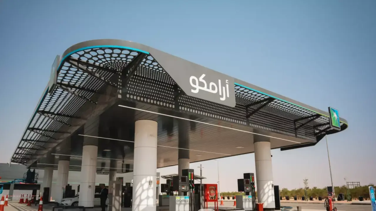 الخبر الكاذب عن تخفيض البنزين يضلل ملايين المواطنين ويؤثر على السوق الحقيقي